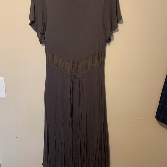 High low flowing dress - Picture 4 of 4